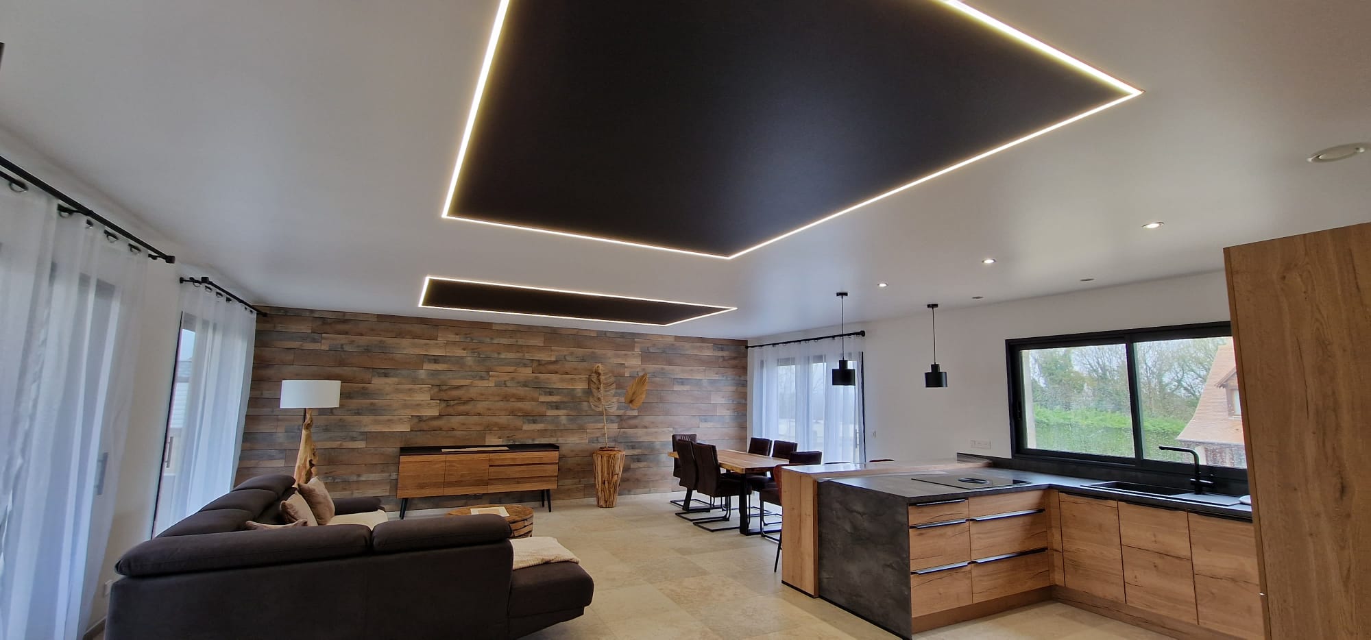 Pourquoi choisir le plafond tendu et comment l’entretenir  ?